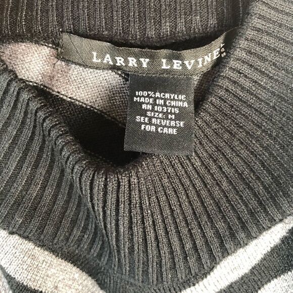 NWT Larry Levine Poncho Style Top Size Medium - Picture 7 of 7